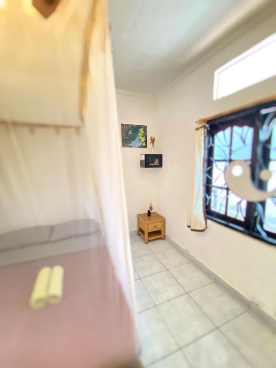 Kris Kos Hotel Canggu  Ngoại thất bức ảnh